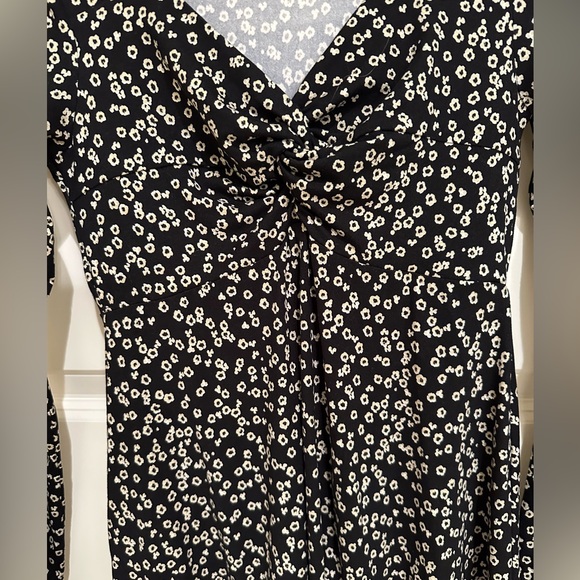 BP. Size XS black and white floral dress excellent condition never worn soft - Picture 2 of 3